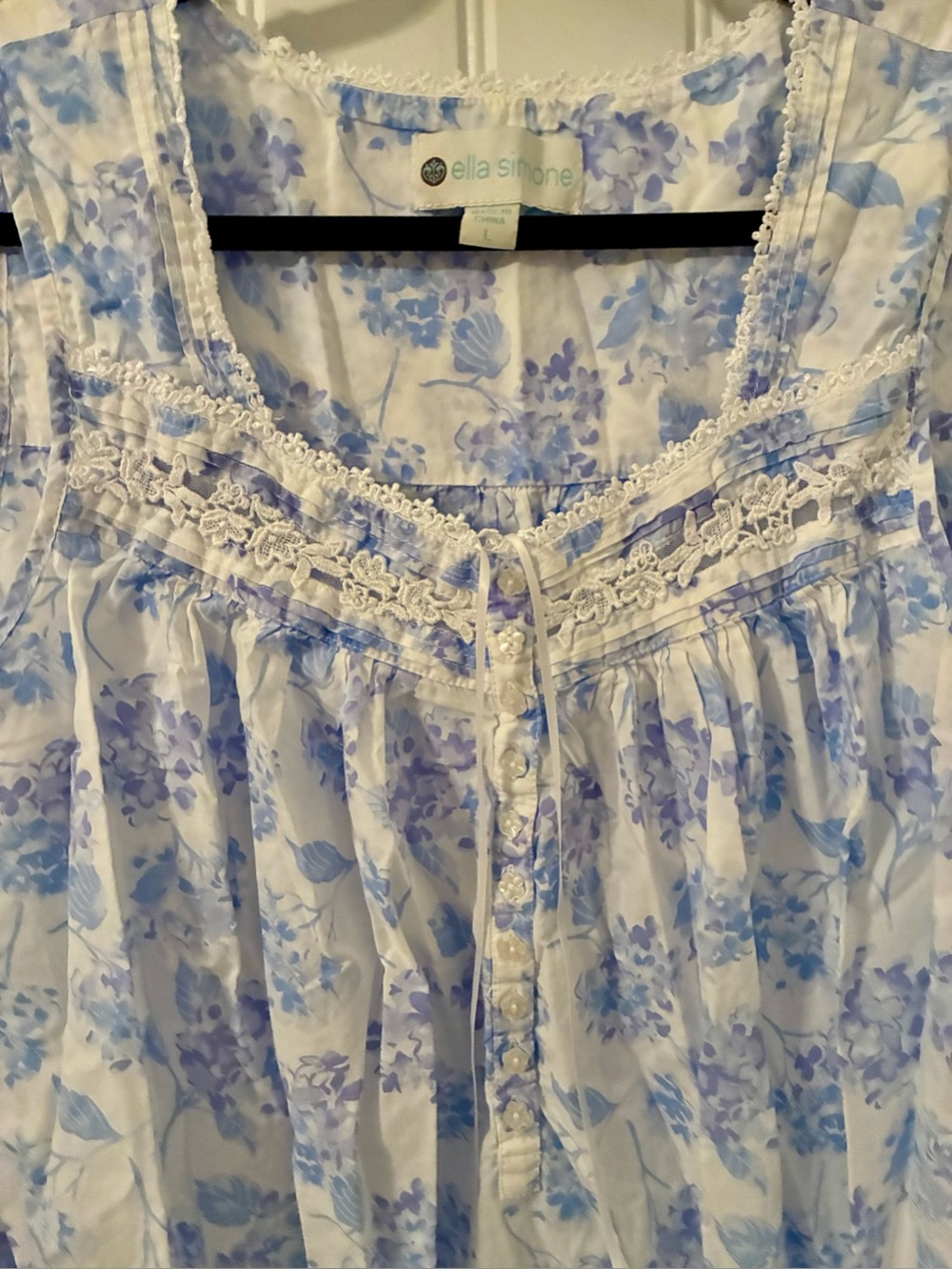 2 Sleeveless cotton Nightgowns, blue floral & white w/embroidered flowers - L - Picture 2 of 8